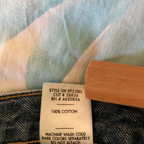 Just Black Denim Light Wash Denim High Rise Distressed Straight Jeans - Picture 5 of 6